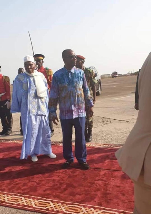 Conakry: Me Wade accueilli avec tous les honneurs