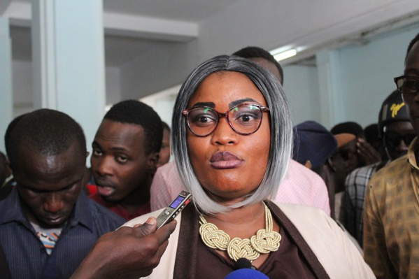 Vidéo: Césaltine Médang dénonce "vigoureusement' les attaques contre Amadou Ba