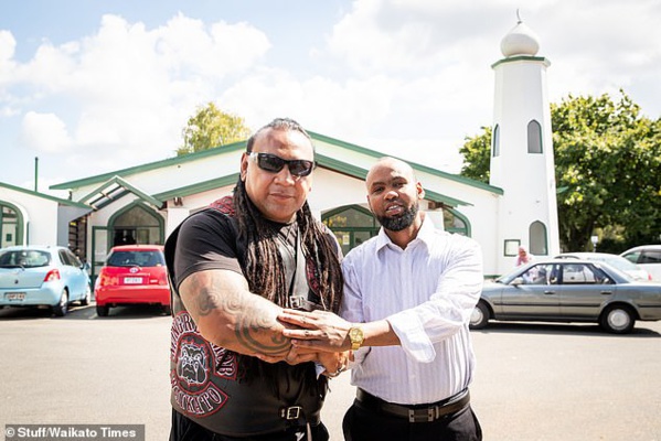 Un célèbre gang de Nouvelle-Zélande promet de protéger les musulmans durant la prière