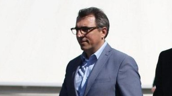 Le maire du Havre démissionne, après la diffusion de photos de lui nu