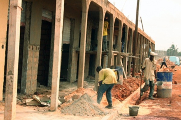 Désarrois du Suttaaas:  Nébuleuse sur des milliers de terrains