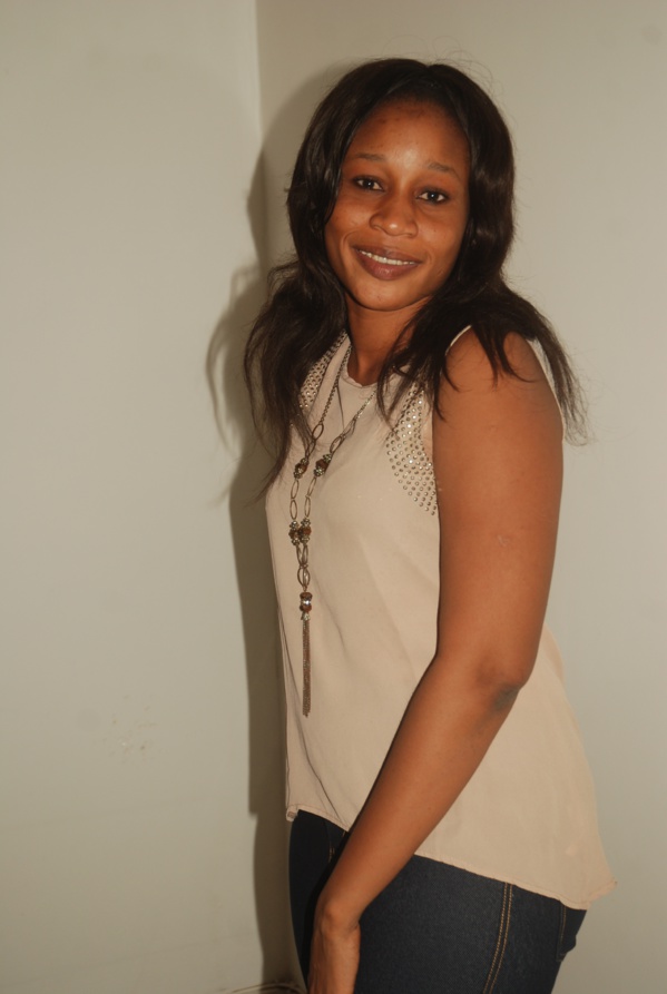 Photos: l'artiste Aida Samb sans maquillage Photos: l'artiste Aida Samb sans maquillage