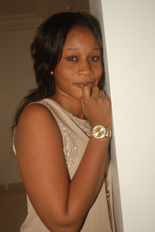 Photos: l'artiste Aida Samb sans maquillage Photos: l'artiste Aida Samb sans maquillage