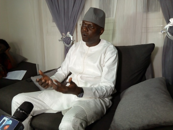 Ansoumana Danfa recadre: «Nous demandons aux compagnons de Macky plus de retenue, de loyauté et d'humilité...» Ansoumana Danfa recadre: «Nous demandons aux compagnons de Macky plus de retenue, de loyauté et d'humilité...»