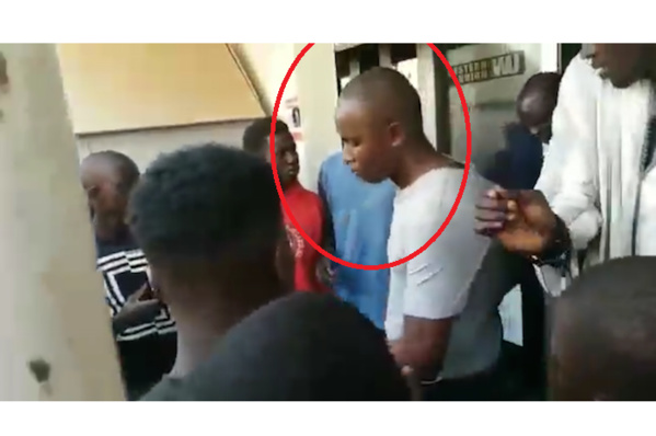 Un soldat braqueur parle: «Je l'ai fait pour avoir de quoi baptiser mon enfant» Un soldat braqueur parle: «Je l'ai fait pour avoir de quoi baptiser mon enfant»