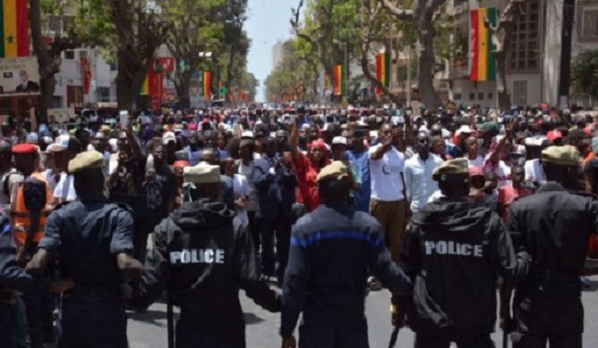 Investiture de Macky : Les voleurs étaient au rendez-vous Investiture de Macky : Les voleurs étaient au rendez-vous