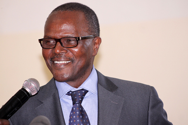 "Tanor Dieng n'est pas malade. Il est en France pour s'occuper de ses affaires" 