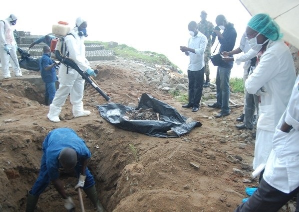 Exhumation de corps de victimes du régime de Jammeh 