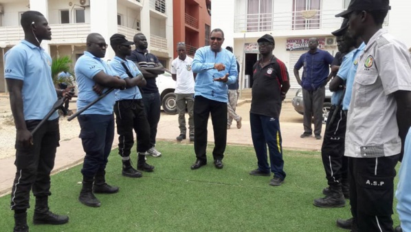 L’Union européenne dote les ASP des bâtons d’auto-défense L’Union européenne dote les ASP des bâtons d’auto-défense