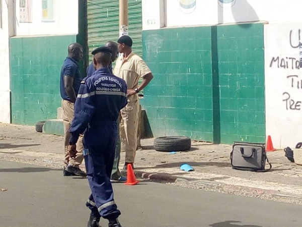 Dakar: La police fait exploser une mallette suspecte, elle contenait des... Dakar: La police fait exploser une mallette suspecte, elle contenait des...