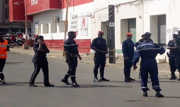 Colis suspect : Le Proprietaire de la valise arrêté par la police Colis suspect : Le Proprietaire de la valise arrêté par la police