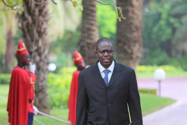 Armée : Le Professeur Mame Thierno Dieng promu Général Armée : Le Professeur Mame Thierno Dieng promu Général
