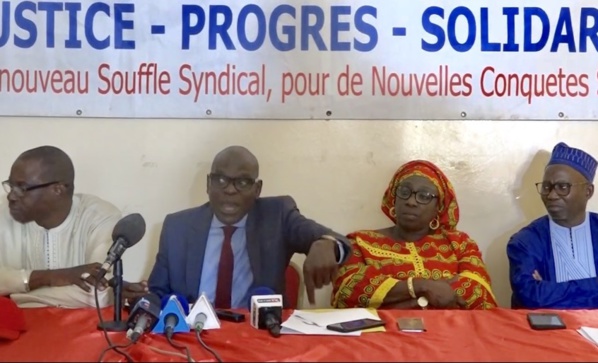 Cheikh Diop répond à Macky: « Si c’est ça le Fast Track, les organisations syndicales lui opposeront l’Union Fighting »
