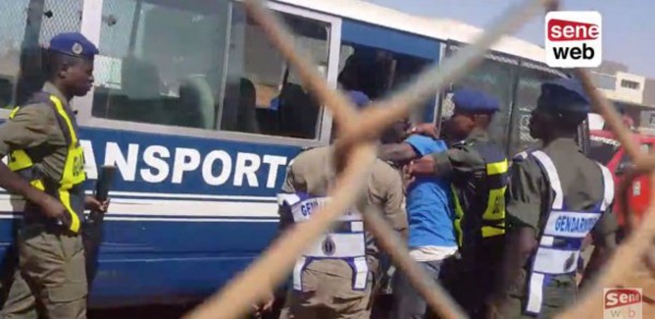 Aibd : Un Thiantacoune escalade les grilles de l'aéroport pour rejoindre le corbillard