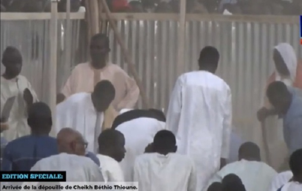 Cheikh Béthio Thioune inhumé au cimetière Bahiya de Touba Cheikh Béthio Thioune inhumé au cimetière Bahiya de Touba
