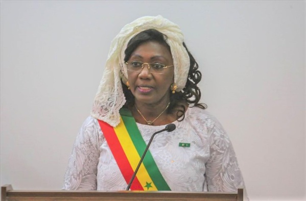 Limogée du CESE: Aminata Tall brise le silence Limogée du CESE: Aminata Tall brise le silence