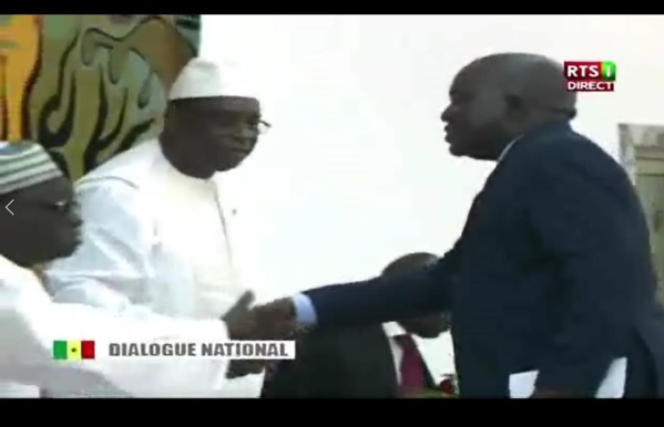 Ingérence: Quand la présidence de la république encourage Oumar Sarr à défier Wade (Regardez)