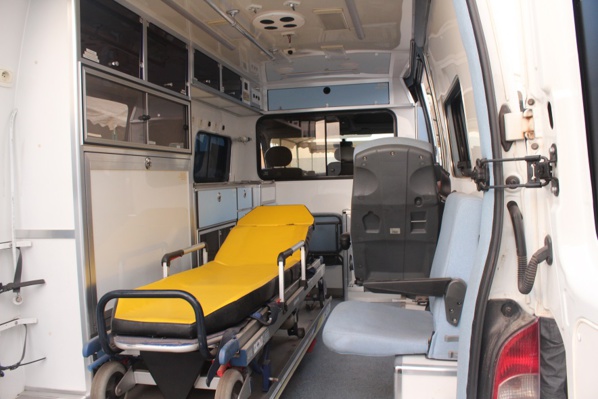 Parcelles Assainies: Mamadou Gueye dit "Original" offre deux ambulances à la population