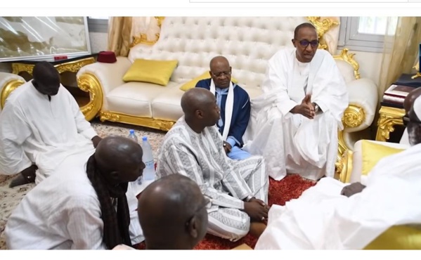 Touba: Abdoul Mbaye et Cie ont expliqué au Khalife comment "le pétrole va être bradé par les Sall " Touba: Abdoul Mbaye et Cie ont expliqué au Khalife comment "le pétrole va être bradé par les Sall "