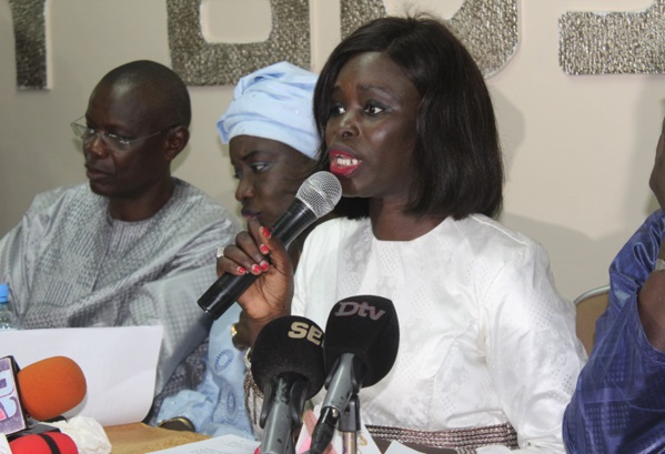 Thérèse Faye: « Le président Sall demeure un modèle dont des générations de jeunes et de femmes vont s’inspirer pour... » Thérèse Faye: « Le président Sall demeure un modèle dont des générations de jeunes et de femmes vont s’inspirer pour... »