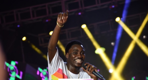 Vidéo: Waly Seck, le Tee-Shirt LGBT, les félicitations des homosexuels