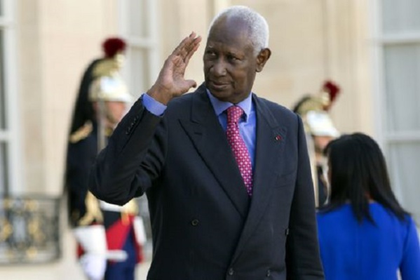 A Paris, Abdou Diouf va assister... A Paris, Abdou Diouf va assister...