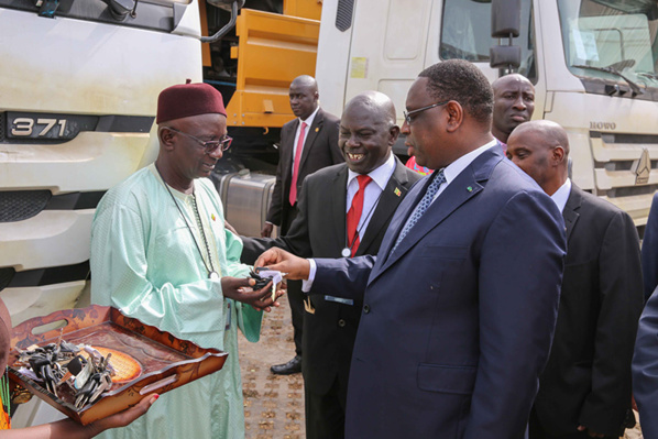 Scandale: Macky n'avait pas remis 800 camions mais plutôt 70 camions impayés Scandale: Macky n'avait pas remis 800 camions mais plutôt 70 camions impayés