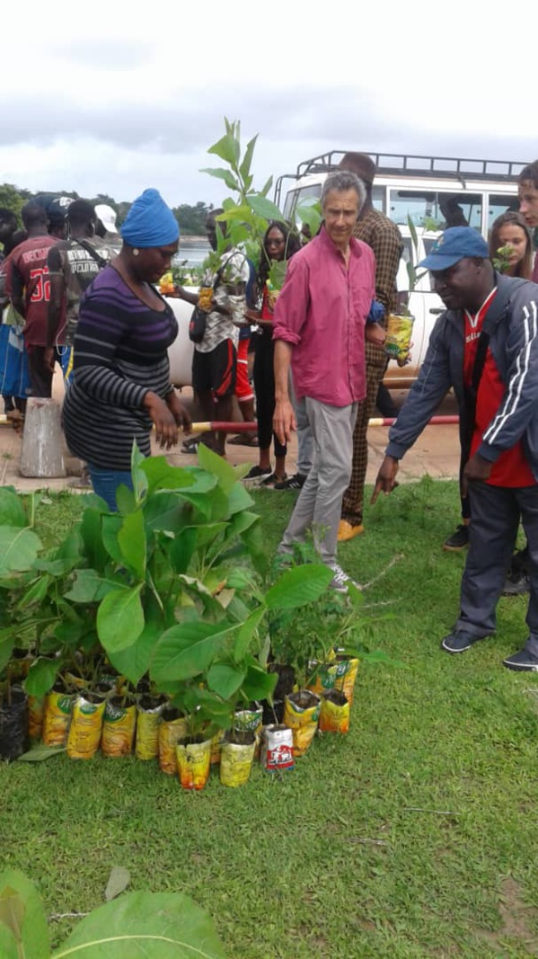  Affiniam: Plus de 1000 arbres plantés en une seule journée