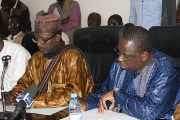 Importation des véhicules d’occasion de plus de 8 ans: Moustapha Diakhate recadre Macky Sall Importation des véhicules d’occasion de plus de 8 ans: Moustapha Diakhate recadre Macky Sall