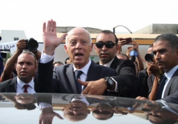 Tunisie: comment l’élan anti-système a poussé Kaïs Saïed jusqu’à la présidence Tunisie: comment l’élan anti-système a poussé Kaïs Saïed jusqu’à la présidence