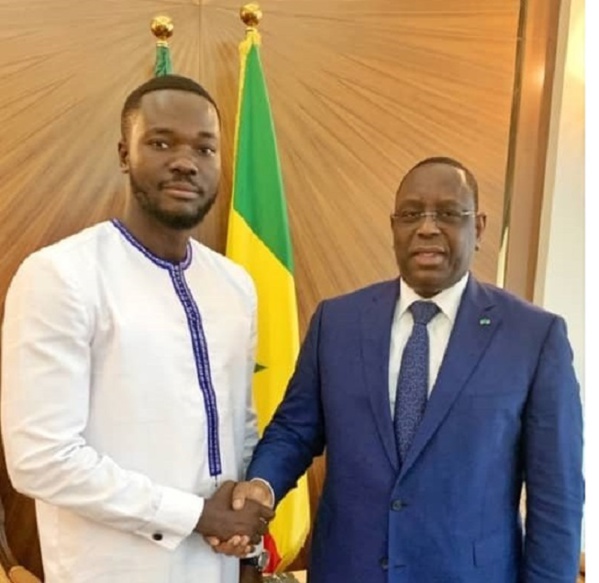 Le rappeur Canabasse reçu au palais Le rappeur Canabasse reçu au palais