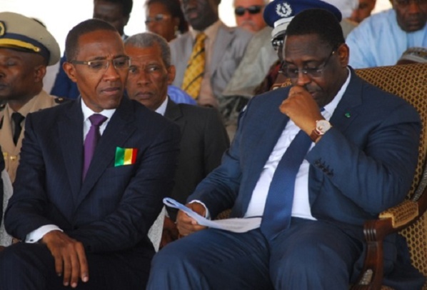 Abdoul Mbaye recarde Macky Sall : «Il doit apprendre à respecter son serment devant Dieu et la nation » Abdoul Mbaye recarde Macky Sall : «Il doit apprendre à respecter son serment devant Dieu et la nation »