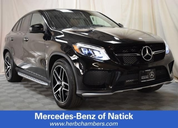 Ahmed Khalifa offre une 