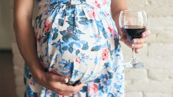 Leur maman avait bu l'alcool pendant ses grossesses, les enfants en paient le prix Leur maman avait bu l'alcool pendant ses grossesses, les enfants en paient le prix