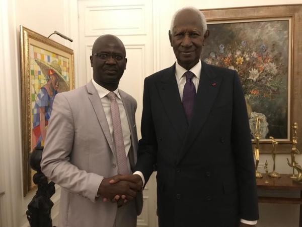 Le président Abdou Diouf, parrain de la promotion 2019/2020 des docteurs de l’université de Limoges Le président Abdou Diouf, parrain de la promotion 2019/2020 des docteurs de l’université de Limoges