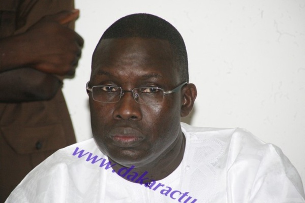 Viré de la SICAP, Ibrahima Sall reçoit une délégation de "Macky 2012" Viré de la SICAP, Ibrahima Sall reçoit une délégation de "Macky 2012"