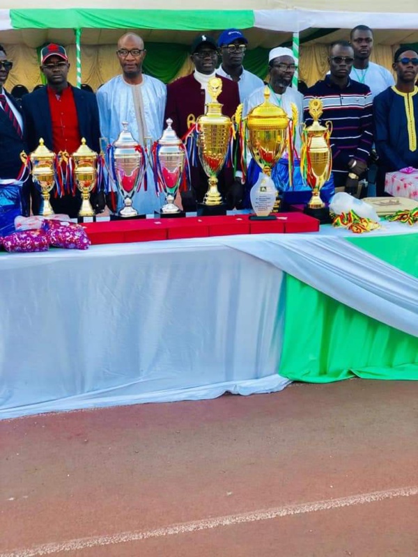 Le Coordonnateur de la COJER de Grand Yoff Ousmane Ndiaye, parrain de la finale cadette de la Zône 7B Le Coordonnateur de la COJER de Grand Yoff Ousmane Ndiaye, parrain de la finale cadette de la Zône 7B