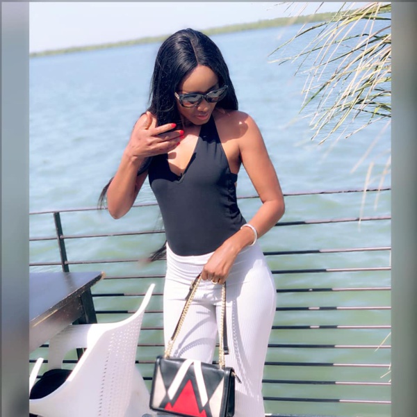 Queen Biz avec sa robe osée