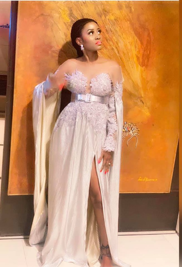 Queen Biz: "Un réveil dans la grâce" Queen Biz: "Un réveil dans la grâce"