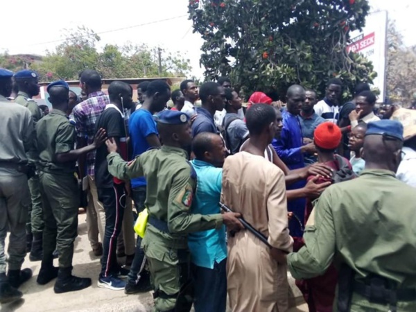 Une vieille de 62 ans arrêtée avec du « Yamba » et une Kalachnikov