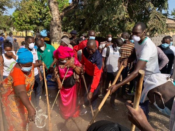 Clean day à Ziguinchor – Dr Ibrahima Mendy à l’oeuvre