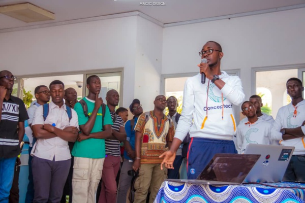 E-Commerce: Une équipe de jeunes startuppers de l’ESP lance le projet Conceptech E-Commerce: Une équipe de jeunes startuppers de l’ESP lance le projet Conceptech