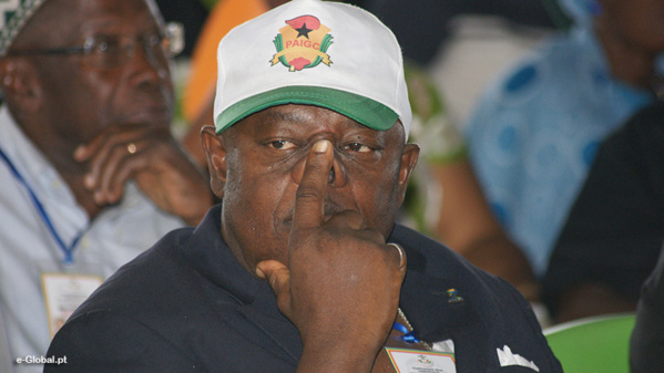 Cipriano Cassama, président par intérim de la Guinée Bissau: " Je renonce car j'ai reçu des menaces de mort" Cipriano Cassama, président par intérim de la Guinée Bissau: " Je renonce car j'ai reçu des menaces de mort"