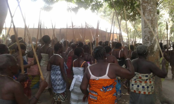 Les images exclusives: L'arrivée de Guy Marius Sagna dans son village et dans une pure tradition bayotte Les images exclusives: L'arrivée de Guy Marius Sagna dans son village et dans une pure tradition bayotte