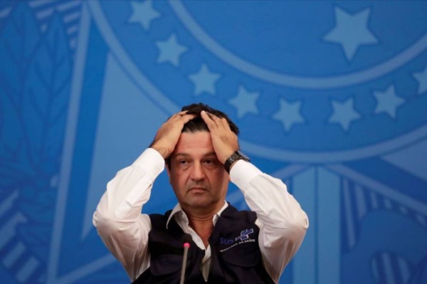 Brésil: Le ministre de la Santé limogé