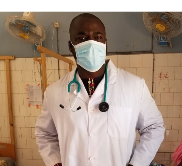 Dr Ibrahima Tito TAMBA rectifie Macky: «Les personnels soignants ont besoin d’équipements de protection et non de motivation » Dr Ibrahima Tito TAMBA rectifie Macky: «Les personnels soignants ont besoin d’équipements de protection et non de motivation »