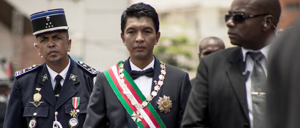 Non, le président malgache Andry Rajoelina n’a pas appelé les Etats africains à quitter l’OMS Non, le président malgache Andry Rajoelina n’a pas appelé les Etats africains à quitter l’OMS