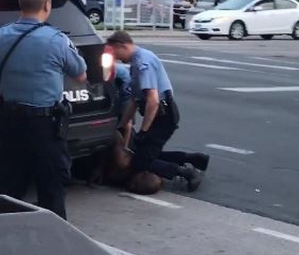 Un policier blanc tue en direct un noir américain. Les dirigeants Africains restent muets 