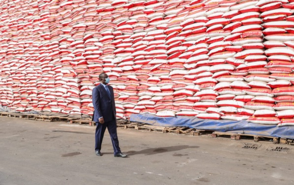 Aide alimentaire : 40 tonnes de riz disparues retrouvées à… Aide alimentaire : 40 tonnes de riz disparues retrouvées à…