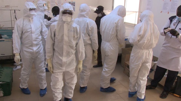 CORONAVIRUS: Des chercheurs alertent l'Oms sur la transmission du virus dans l'air
